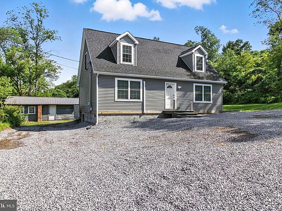 4th image of 61 Pry Ave