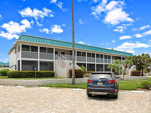 3rd image of 827 E Gulf Dr Unit K6
