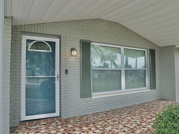 3rd image of 7944 Yucca Dr