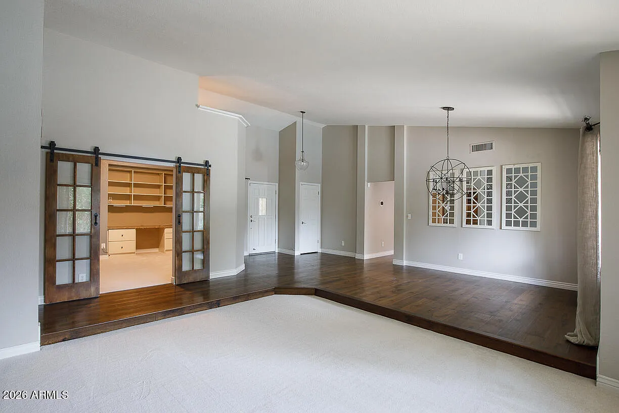 4 bed, 2.0 bath, 2231 sqft, $4,050 — Photo 3