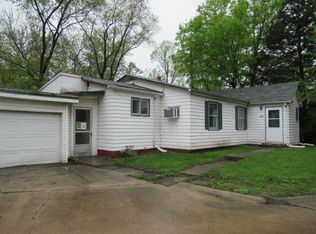 415 Bloomington Rd, Champaign, IL 61820