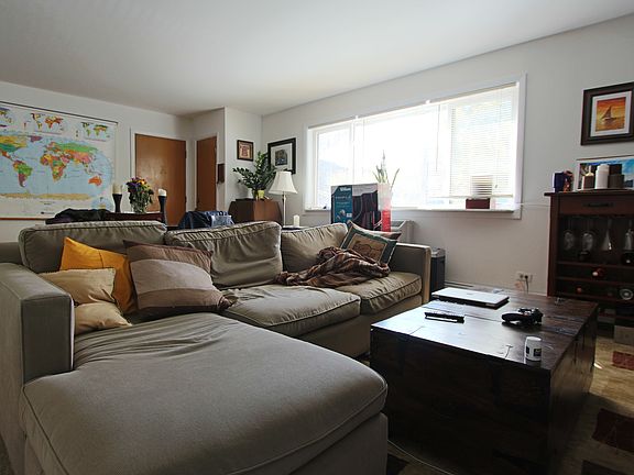 3rd image of 5037 N Wolcott Ave #2