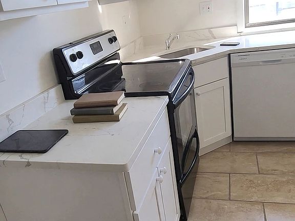 5th image of 27 Egremont Rd #8