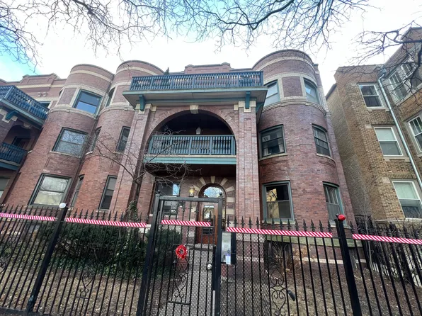 909 W Gordon Ter APT 3, Chicago, IL 60613
