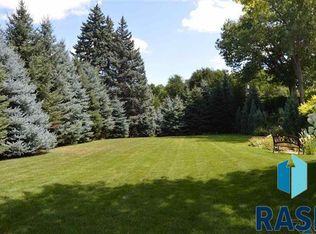 32 Riverview Hts, Sioux Falls, SD 57105
