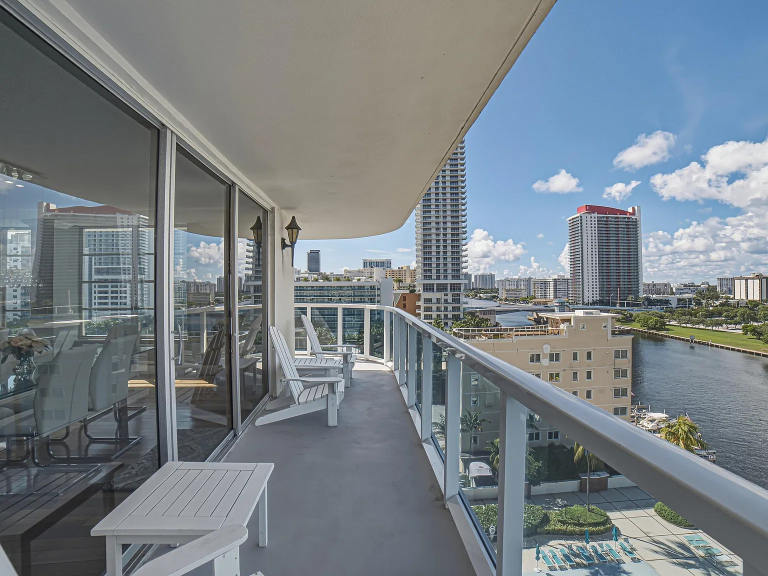 1 bed, 1.0 bath, 1553 sqft, $1,250 — Photo 1