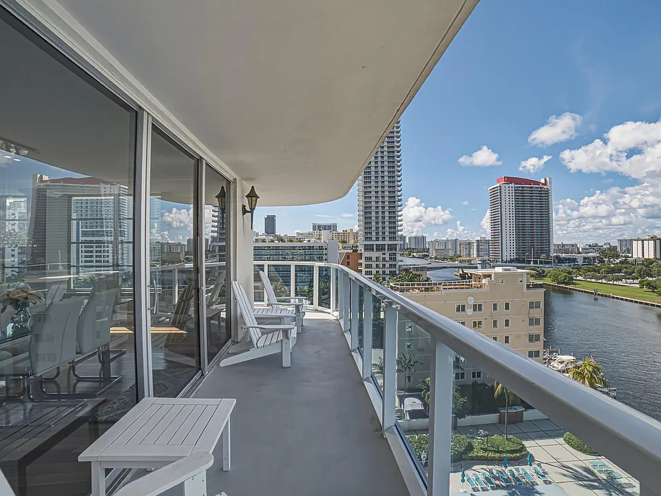 3800 S Ocean Dr #906-2