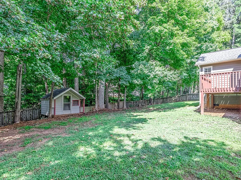 126 Crookham Ct — Photo 28