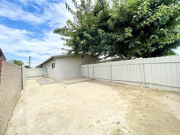 5th image of 1154 N Mollison Ave