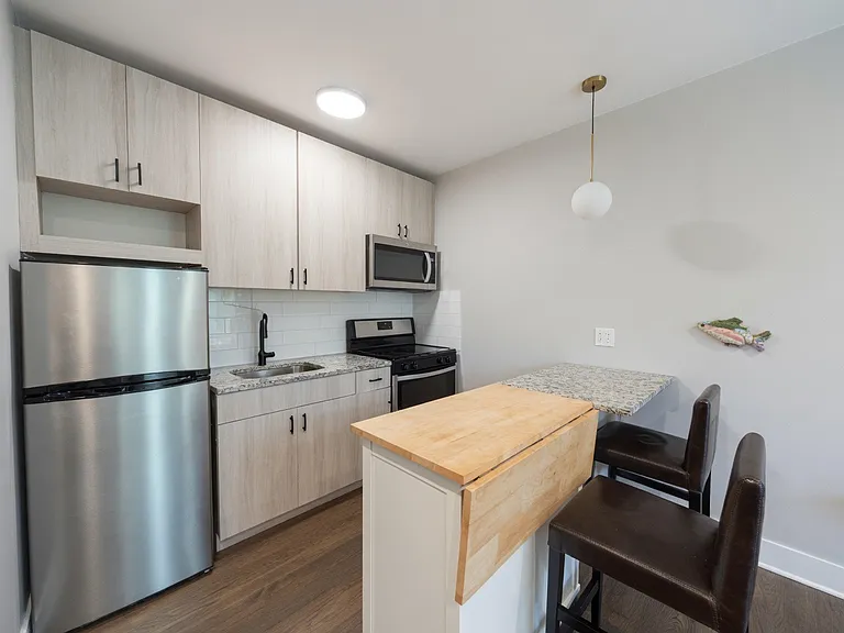 4004 N Bell Ave #2C — Photo 2
