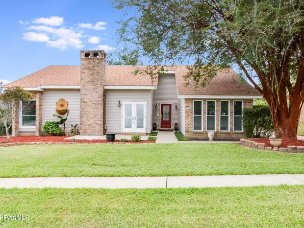211 Confederate Ave, Broussard, LA 70518