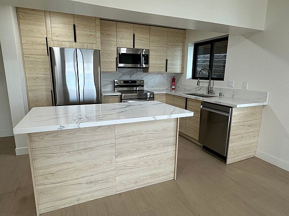 2nd image of 215 Berryessa Dr