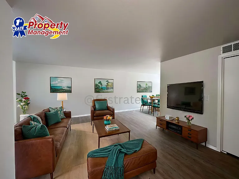 1184 W Lee St — Photo 5