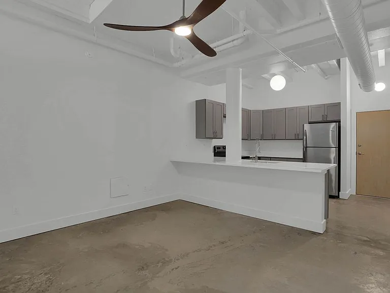 4500 S Kingshighway Blvd #2 — Photo 8