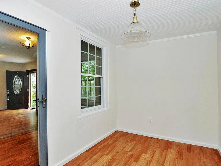 9601 51st Ave — Photo 25