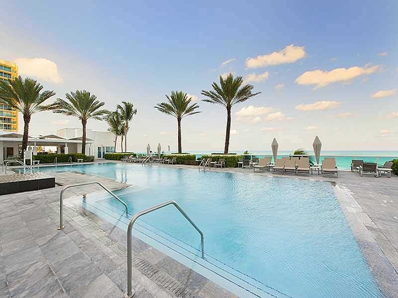 Infinity Edge Heated Pool