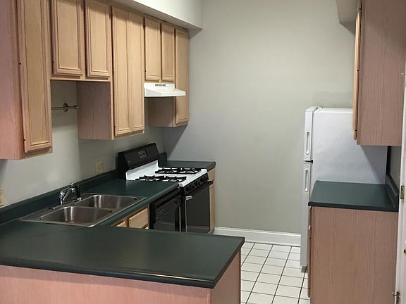 2nd image of 2149 Sinton Ave APT 3