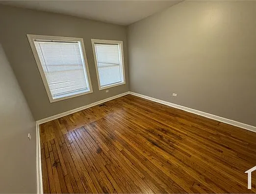 108 N Menard Ave — Photo 5