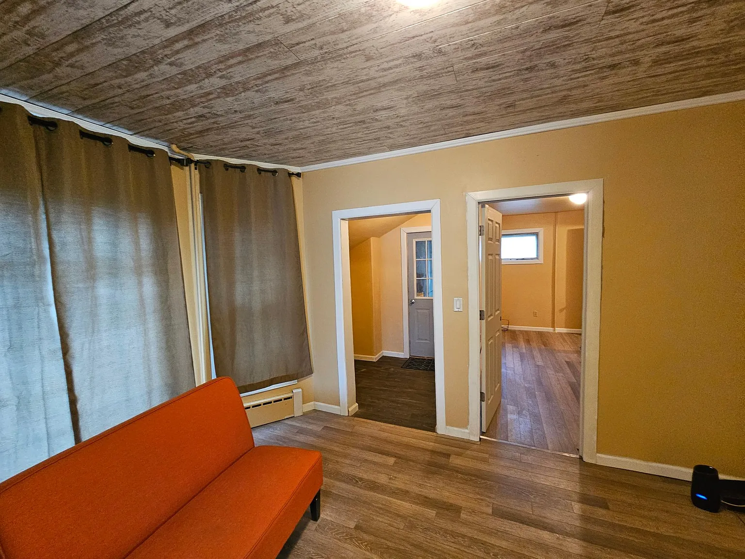 2 bed, 850 sqft, $1,550 — Photo 1