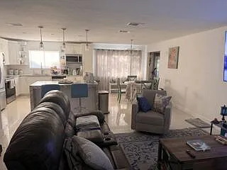 766 SW Belmont Cir — Photo 4