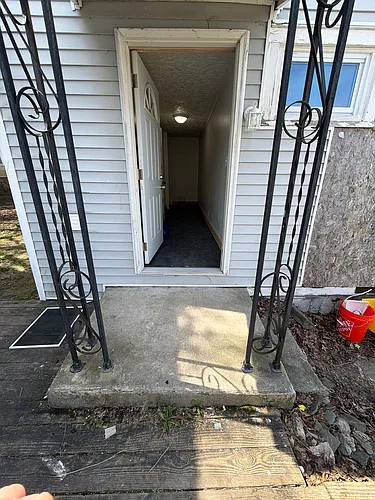 105 E 4th St #4 Photo 1