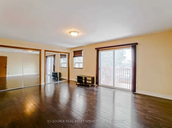 2609 Kingston Rd, Toronto, ON