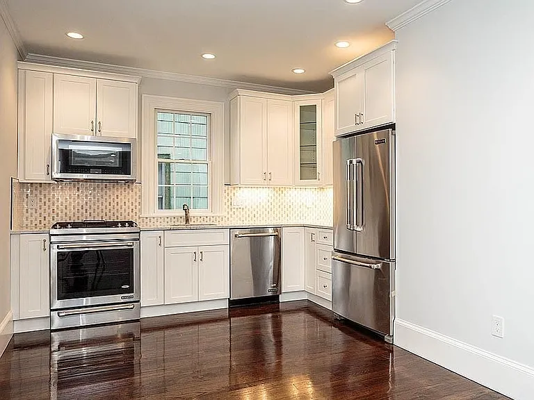 22 Thwing St #2 — Photo 2