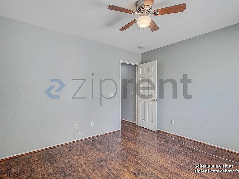 15739 Approach Ave — Photo 9