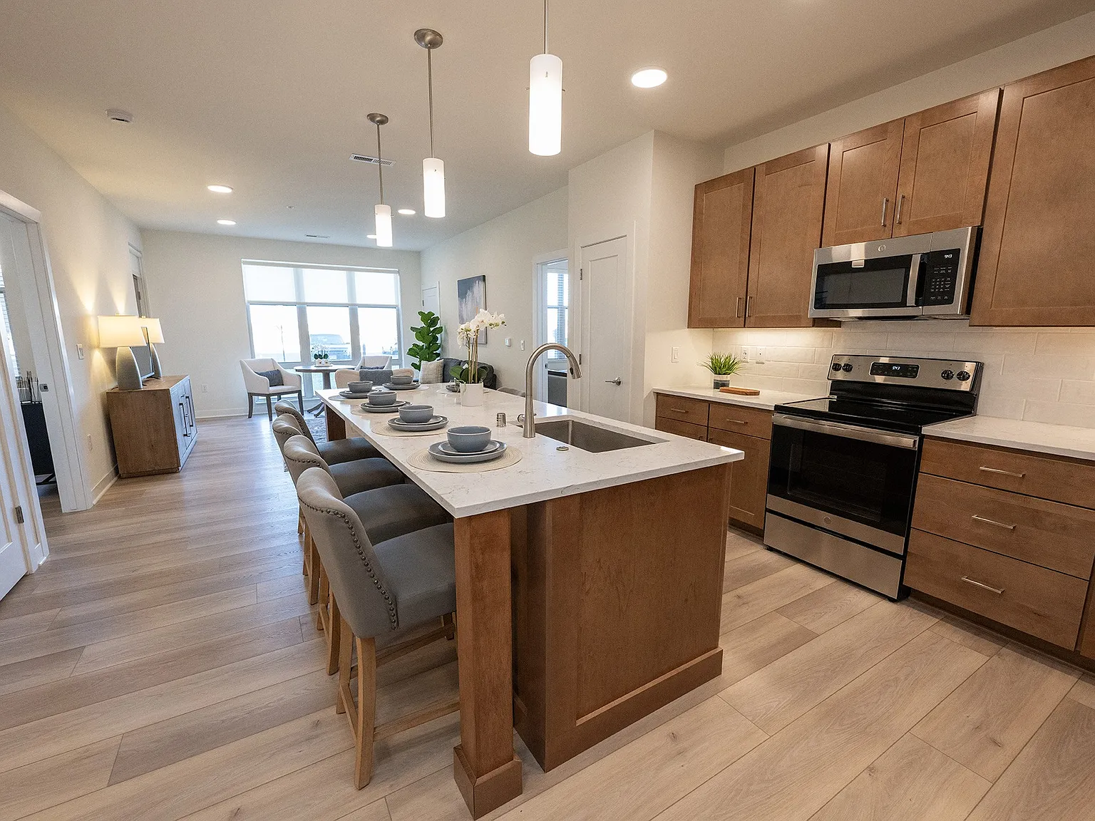 Highlands at Aero Park Apartments & Townhomes 55+ — Photo 3