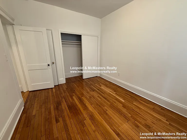 122 Warren St #8 — Photo 7