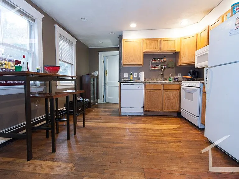 15 Wadsworth St — Photo 1