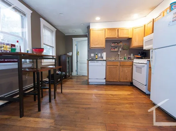 15 Wadsworth St, Allston, MA 02134