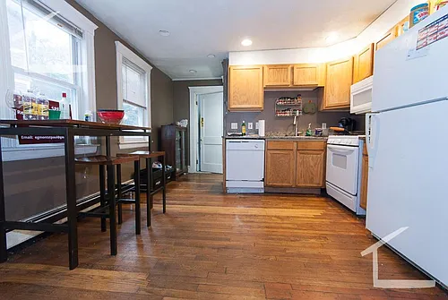 15 Wadsworth St Photo 1