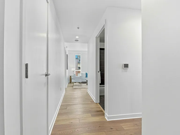 1688 Pine St #1008 — Photo 3