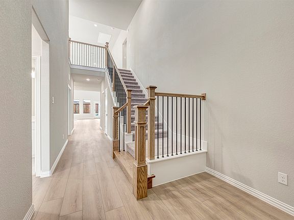 7th image of this home