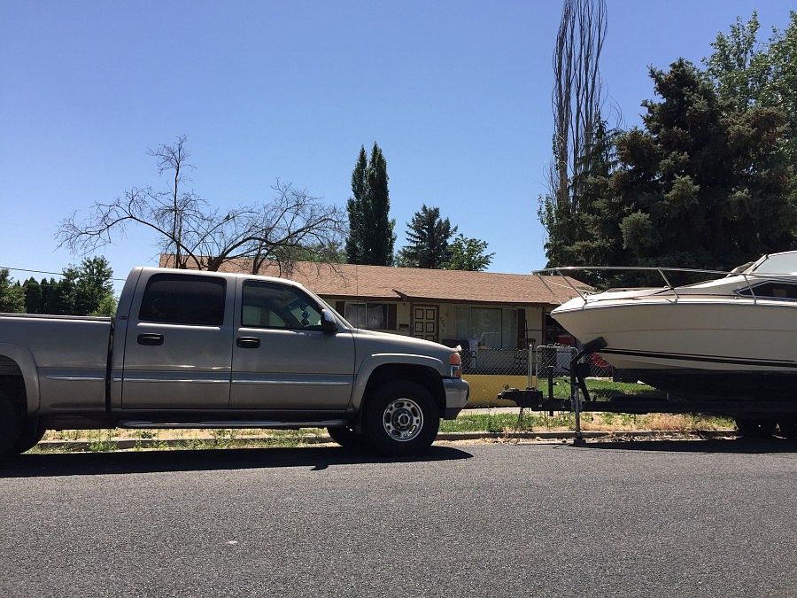 1st image of 723 S Dahlia Dr
