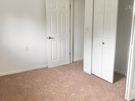 5th image of 1700-1790 Liberty Ln #61-A