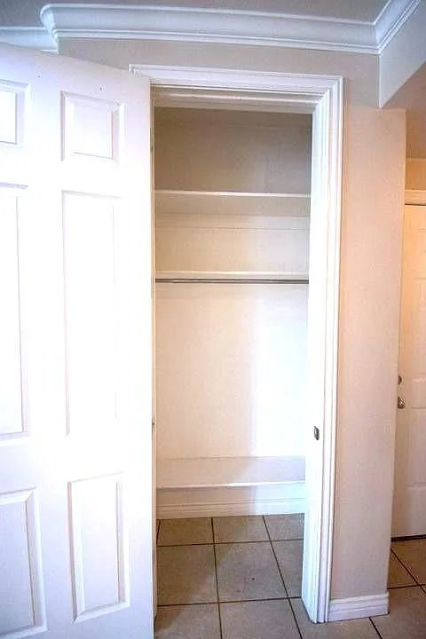 1 bed, 1.5 bath, 1050 sqft, $1,430 — Photo 4