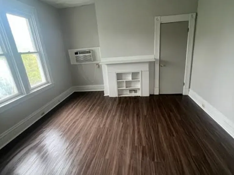 5730 Summerlea/Holden Street - Apartments - (Full Service) — Photo 6