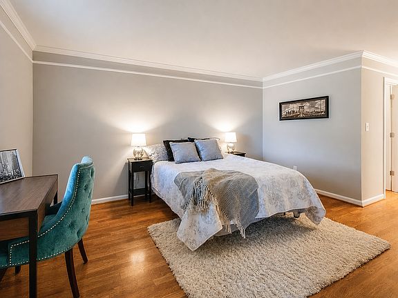 2nd image of 121 Ellington Pl