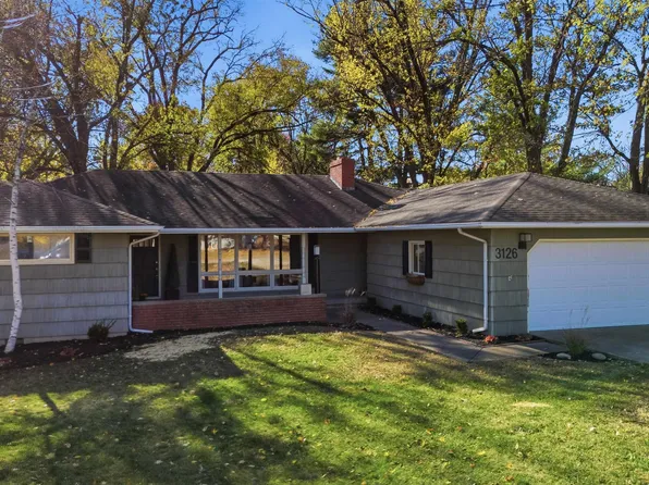 3126 E Cedar Hills Dr, Chillicothe, IL 61523
