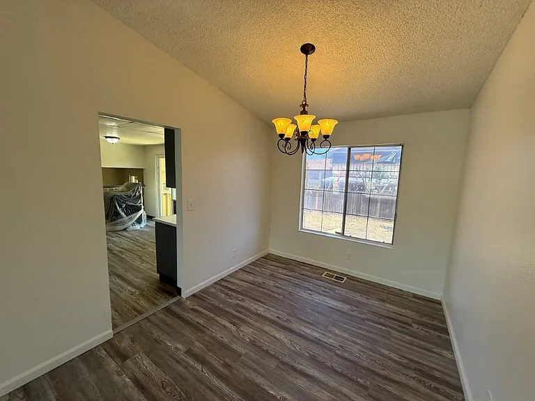 131 Glasgow Way — Photo 20