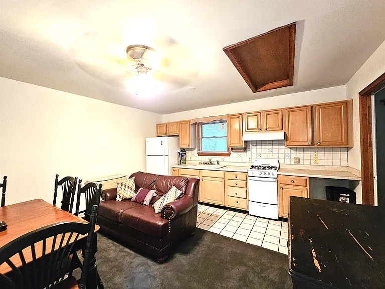 7535B Carmen Ct — Photo 6