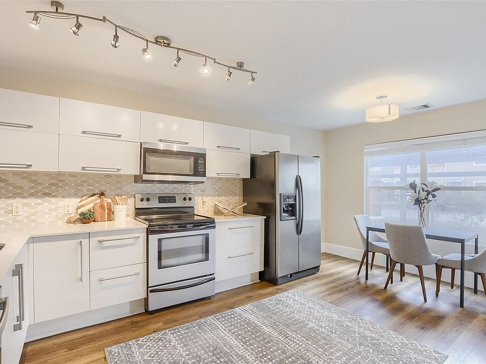 1st image of 1101 Grove Blvd APT 306