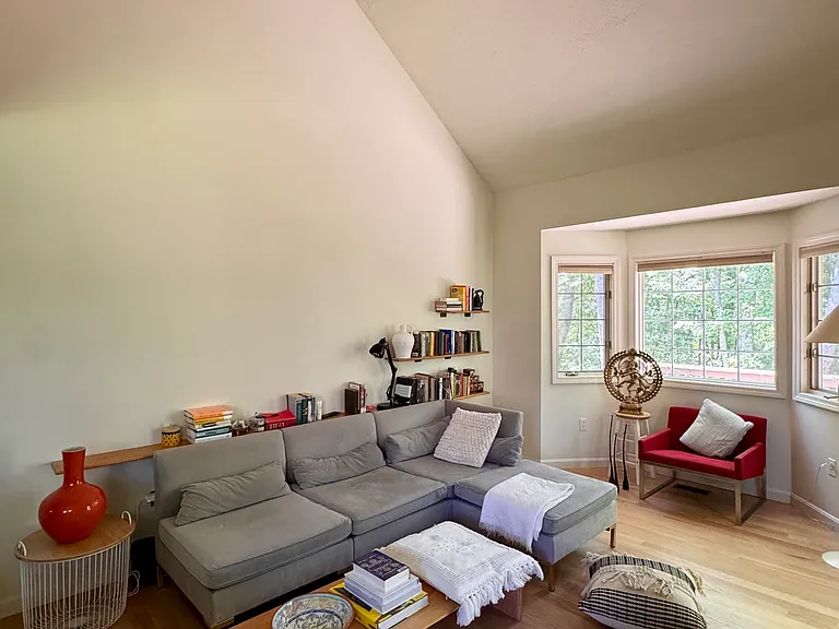 12 Birchwood Ln #12 — Photo 8