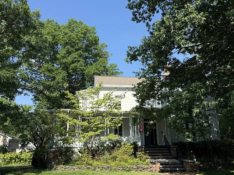 207 Lake Ave #B — Photo 9