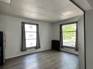 1025 N Washington Ave APT 2, Lansing, MI