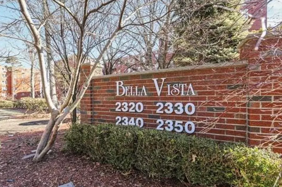 2340 Linwood Ave #3C