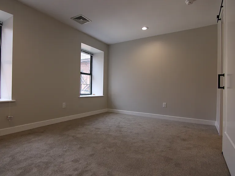 Deacon Court - 1661 Washington Street — Photo 93