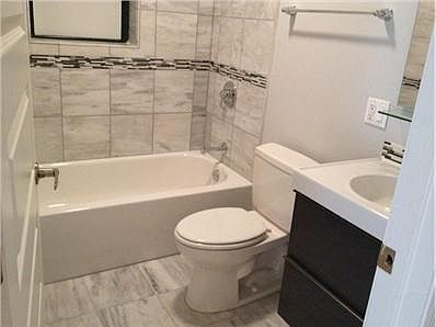 2nd image of 6119 S Greenwood Ave APT 1E